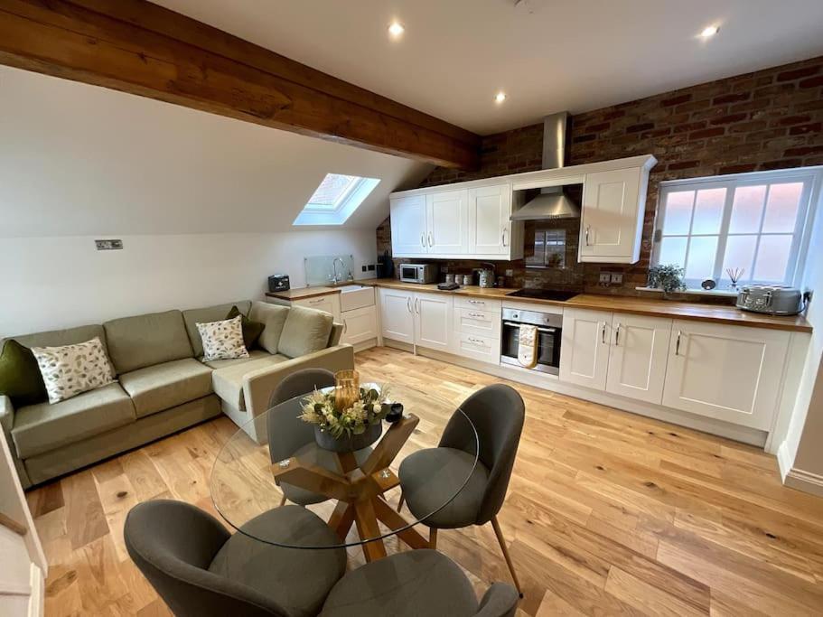 Apt D In Old Grade 2 Converted Farmhouse Market Weighton Εξωτερικό φωτογραφία